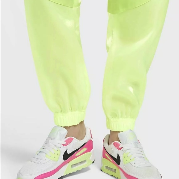 Nike Air sheer woven jogger size XL in Volt - Picture 3 of 10
